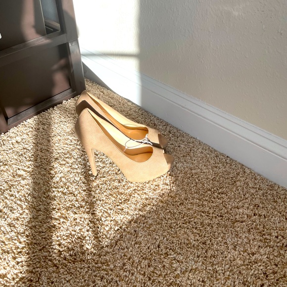 Guess Shoes - Brand New Guess Peep Toe Nude Heel